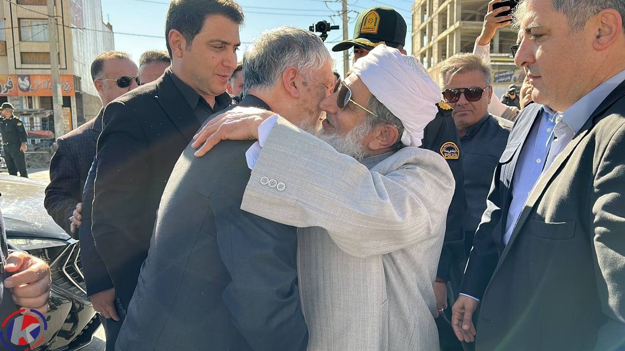 وزیر فرهنگ در میانه صحنه مهر